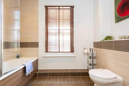 Central, Stunning 2 Bed Apartment With Parking! Cambridge  Dış mekan fotoğraf