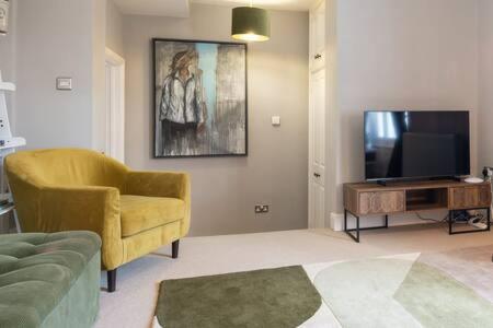 Central, Stunning 2 Bed Apartment With Parking! Cambridge  Dış mekan fotoğraf